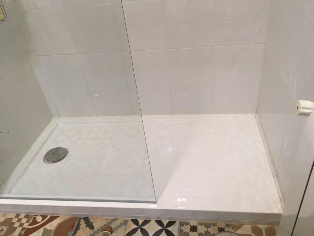 Kúpeľňa v ubytovaní PRECIOSO CHALET JUNTO A POTES CON PISCINA-4 Hab,3 Baños
