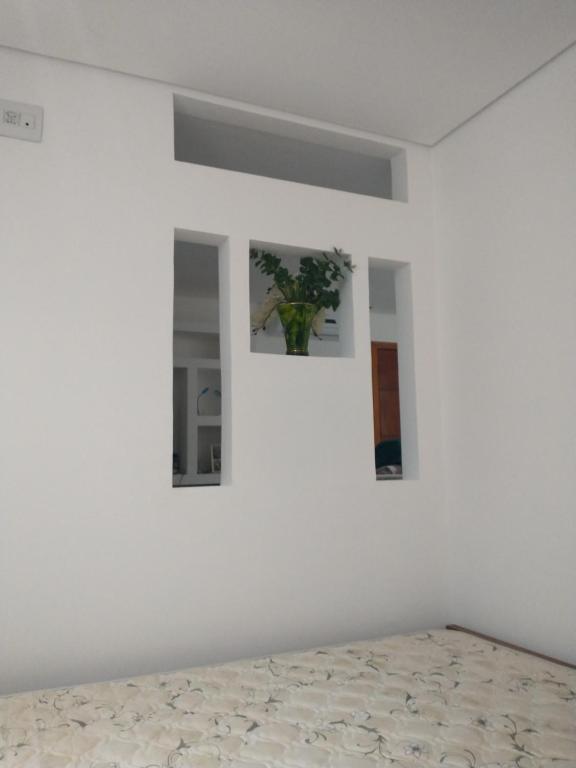  Kit na Vila Guilhermina mobiliada com Ar TV e WIFI