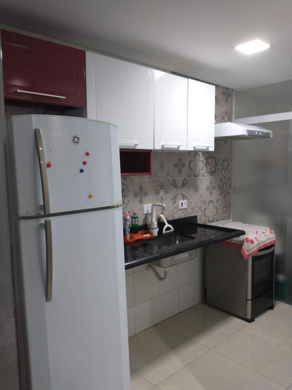  Kit na Vila Guilhermina mobiliada com Ar TV e WIFI