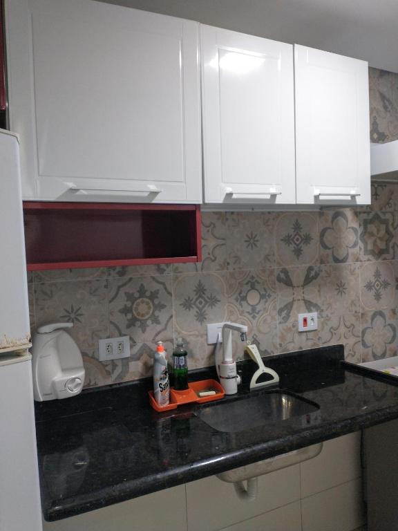  Kit na Vila Guilhermina mobiliada com Ar TV e WIFI