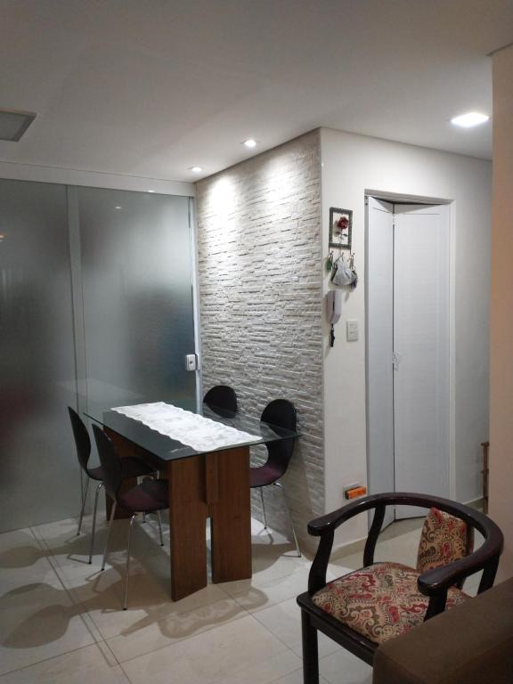  Kit na Vila Guilhermina mobiliada com Ar TV e WIFI