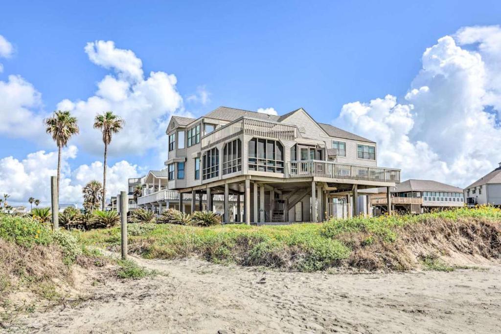 Vacation Home Pirates Beach Retreat, Galveston, TX