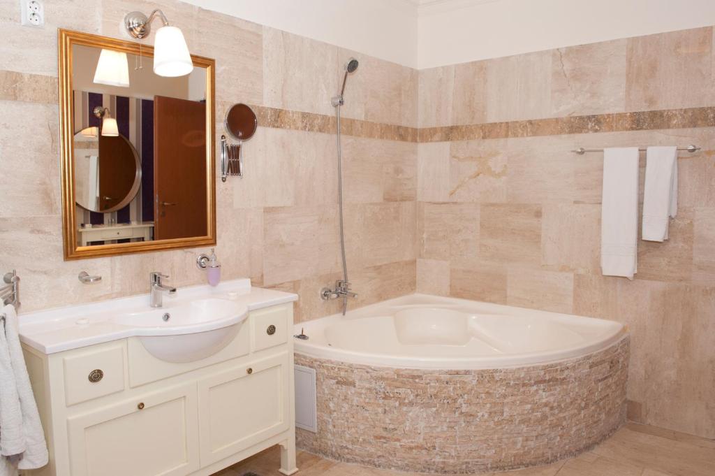 Koupelna v ubytování Boutique Vila Paradis