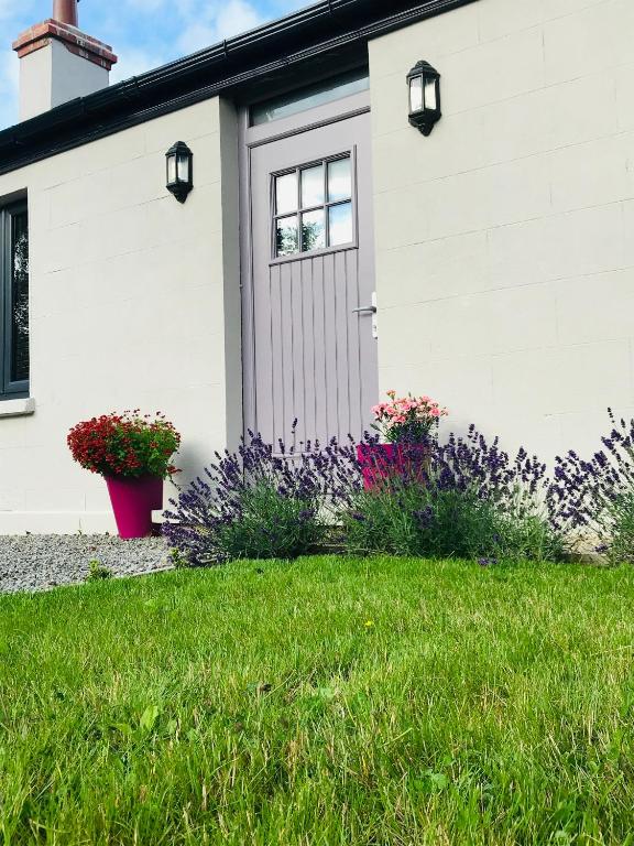 Zahrada ubytování Lavender Cottage - 2 Bedroom Home