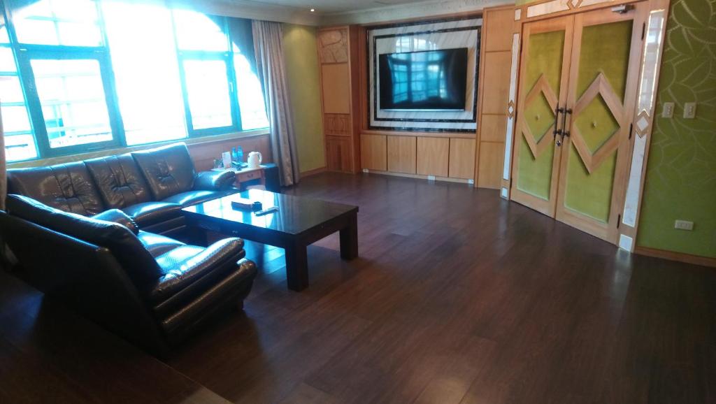 Roman Vacation Motel - Suite With Spa Bath