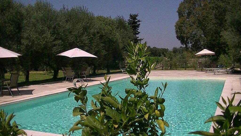 Villa in San Michele Salentino Sleeps 4 with Pool and Air Con