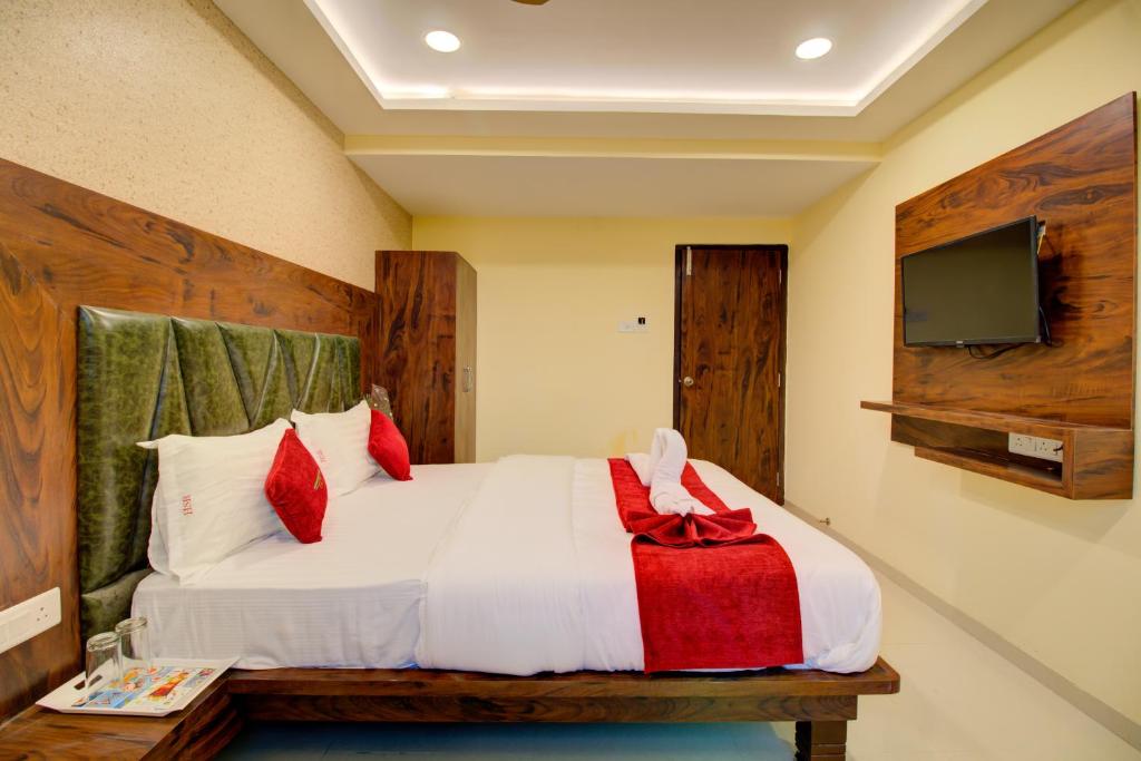 Hotel Samaira Residency,Dombivali - Standard Double Room