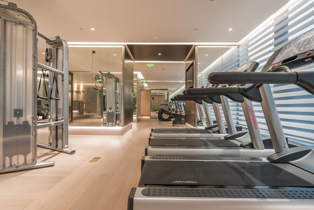 Fitness centrum a/nebo fitness zařízení v ubytování Shenzhen Ayearn Hotel