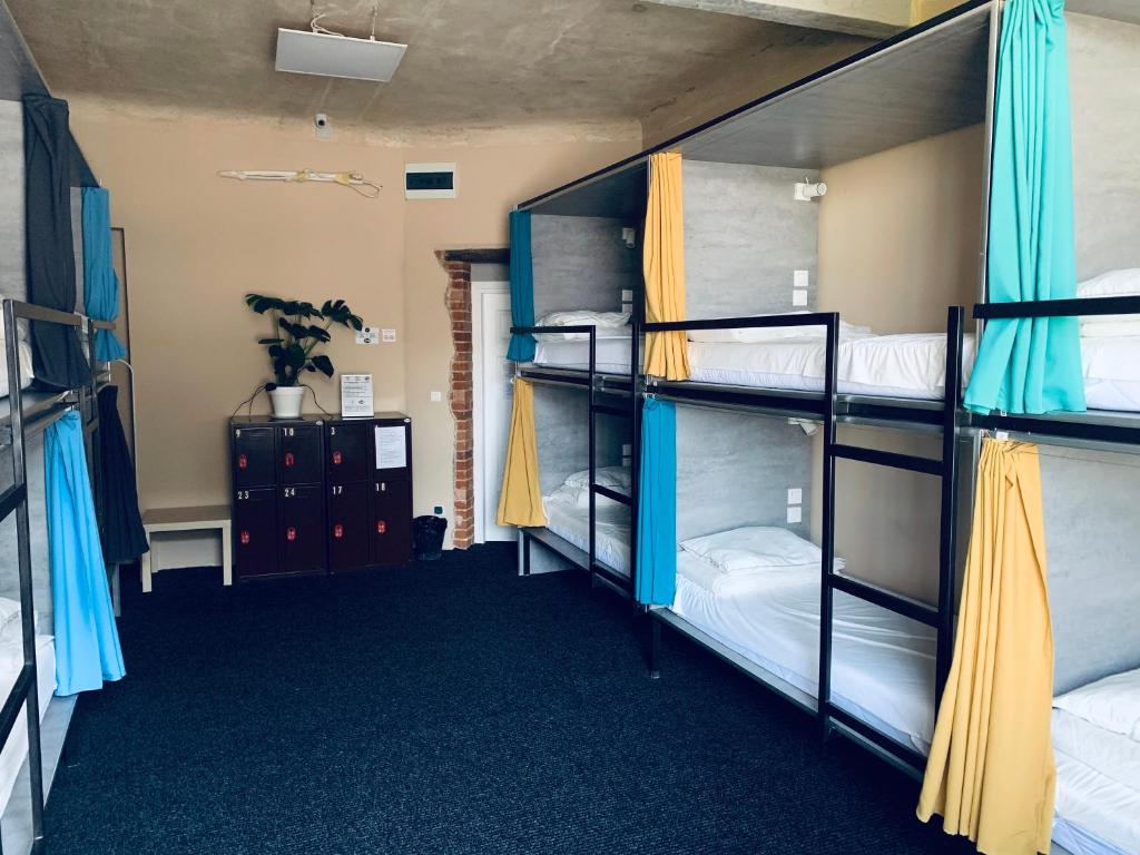 Posteľ alebo postele v izbe v ubytovaní Chilli Hostel