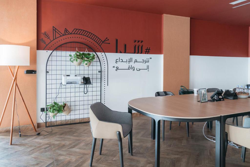 Příslušenství pro přípravu čaje a kávy v ubytování Shada Hotel Shatea