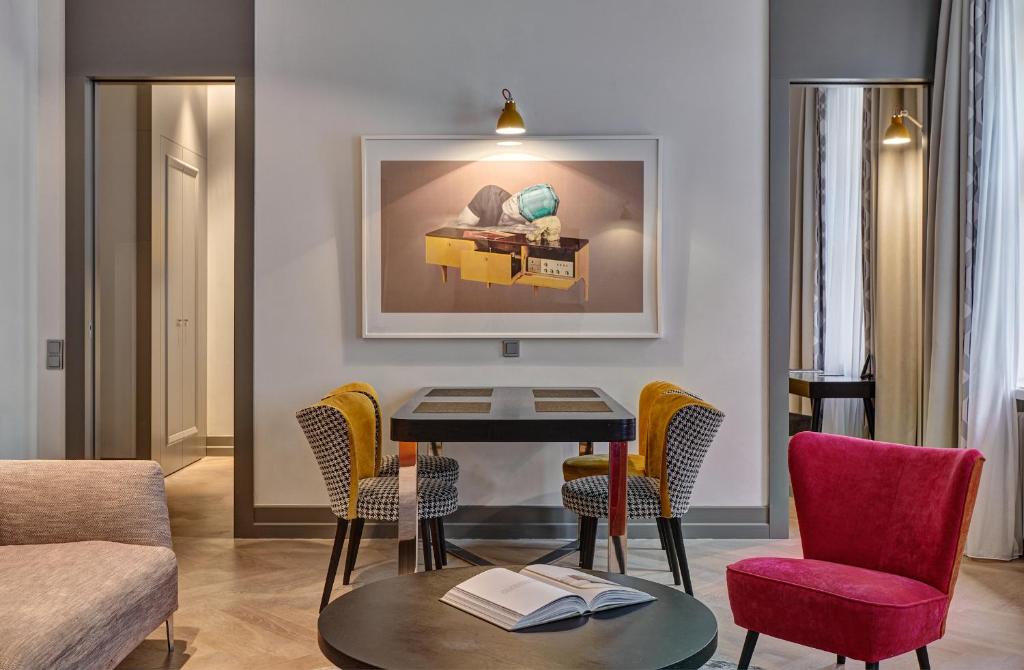 H15 Boutique Hotel, Warsaw, a Member of Design Hotels - Luxury Suite