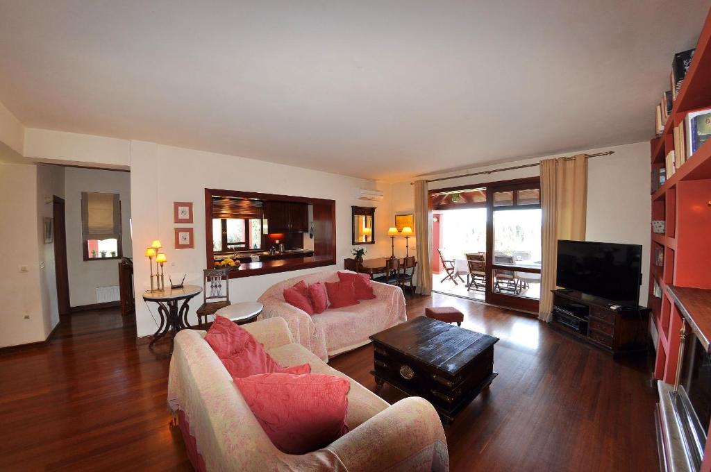 Postatiko Holiday Home Central Corfu - Three-Bedroom House