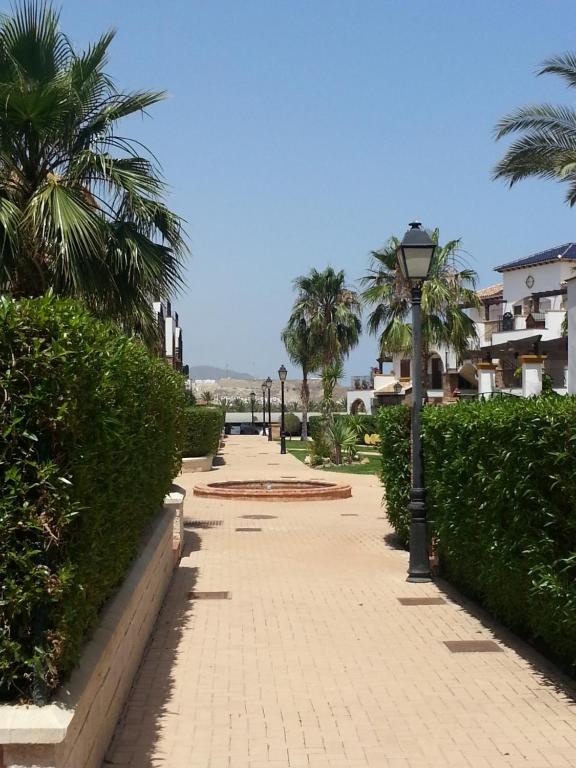 Fotografia z galérie ubytovania Homes of Spain, Al Andalus Residencial JA Apartamento bajo en frente piscina, WIFI v destinácii Playas de Vera