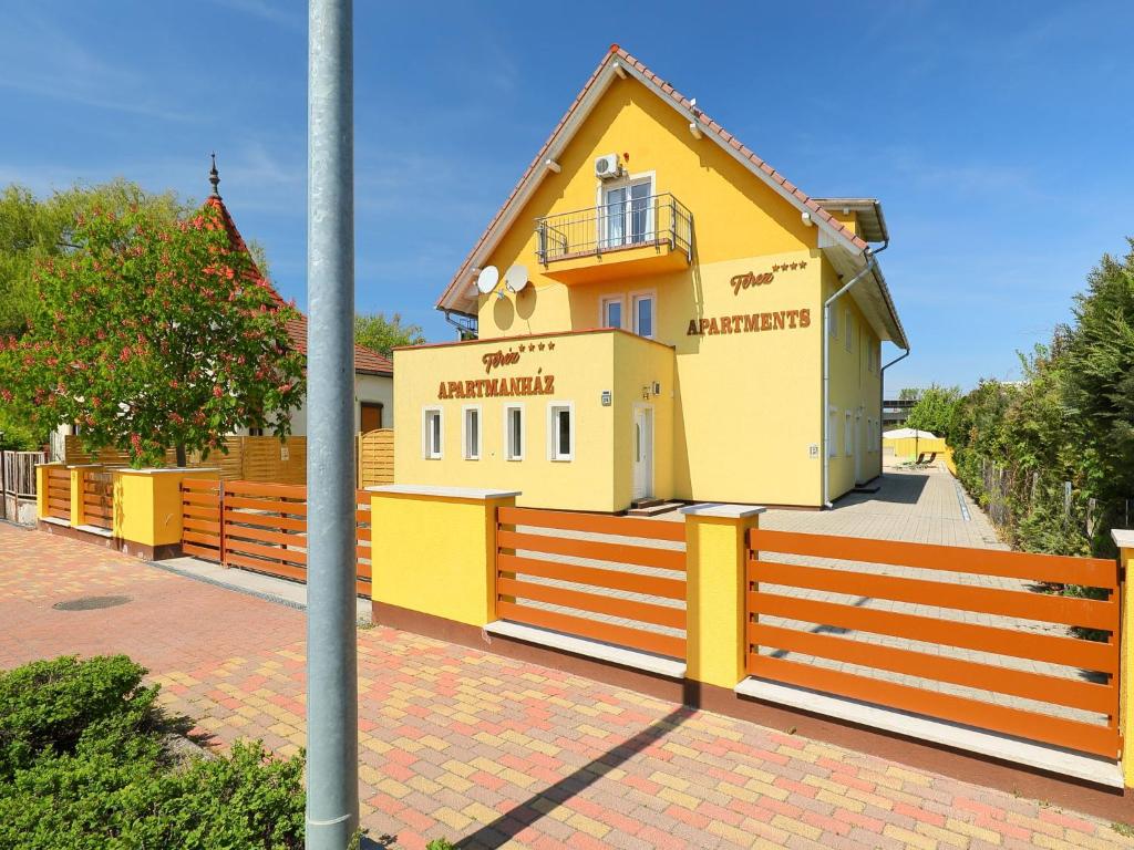 Budova, v ktorej sa apartmán nachádza