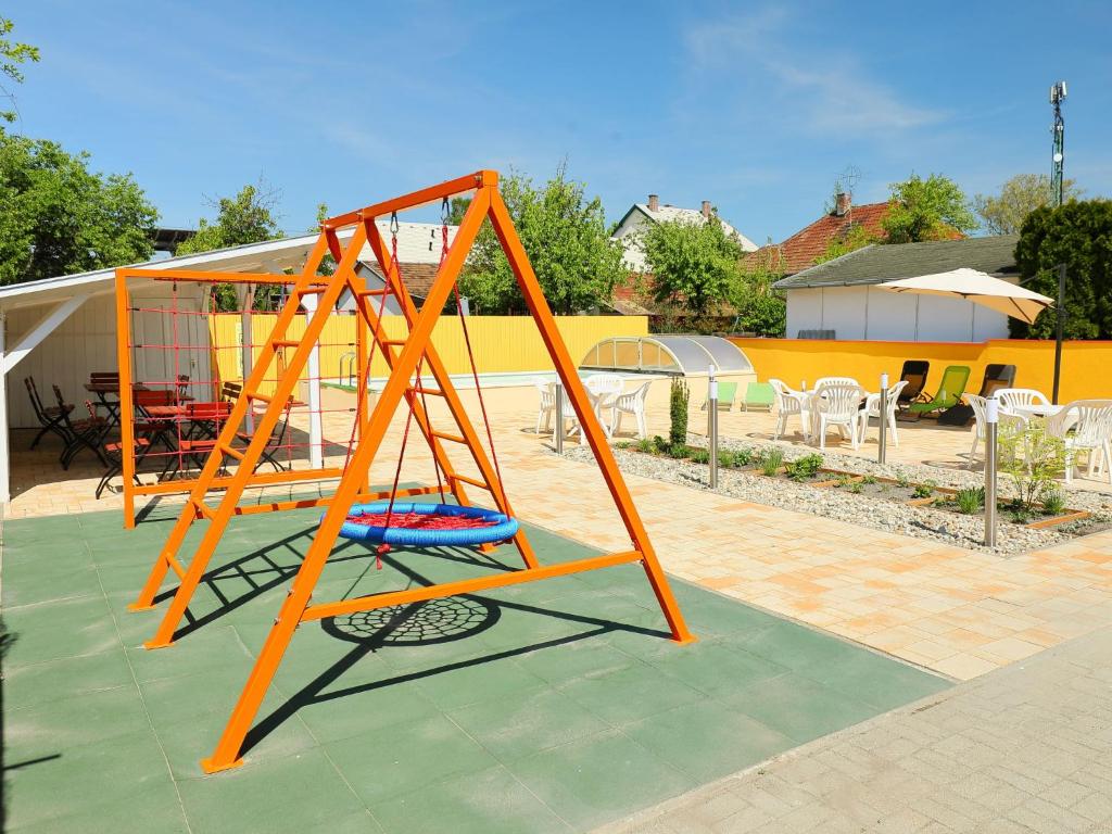 Detský kútik v ubytovaní Apartment Amarillo 1 by Interhome