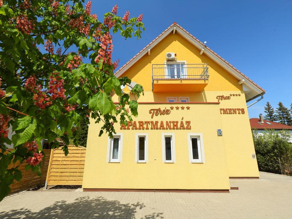 Budova, v ktorej sa apartmán nachádza