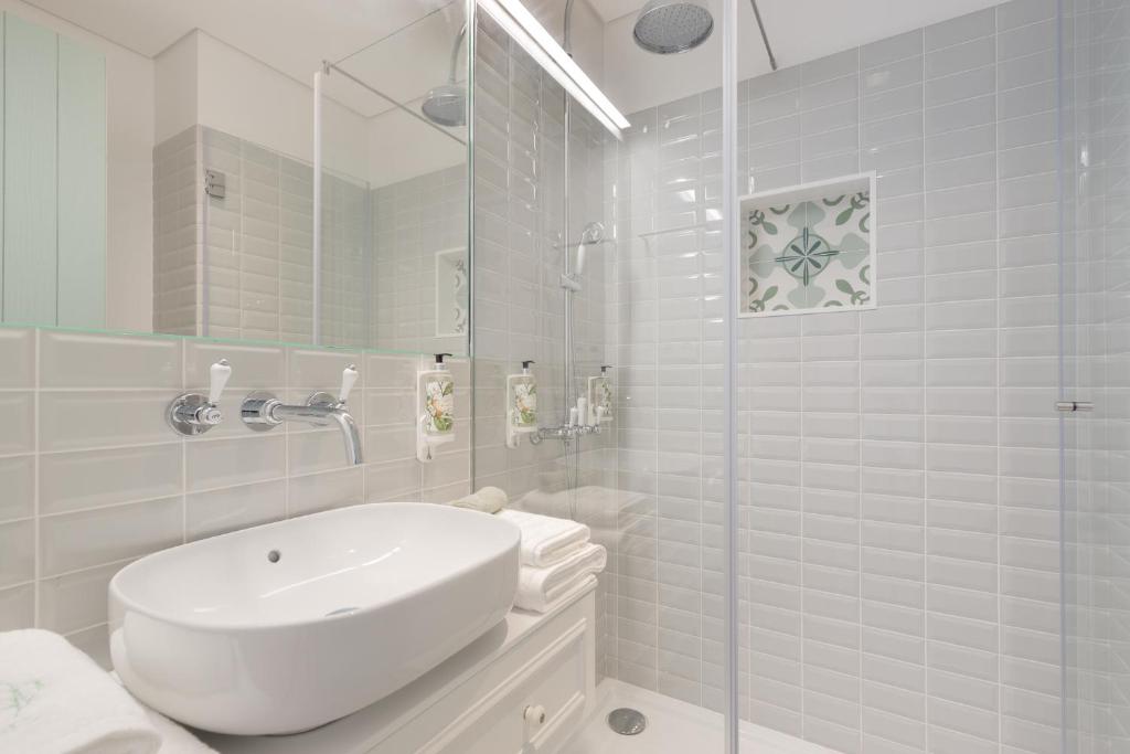 7 Bridges Estúdios- Porto-houses and suites - 18