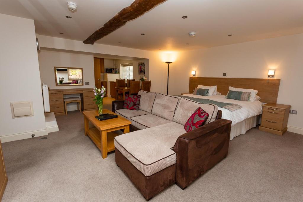 Posezení v ubytování Porthole Suites