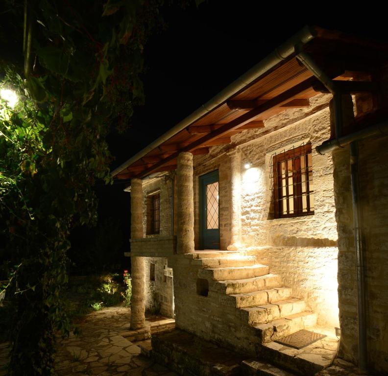 Budova, kde se aparthotel nachází