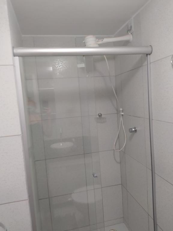  Apartamento mobiliado em candeias a 200m da praia
