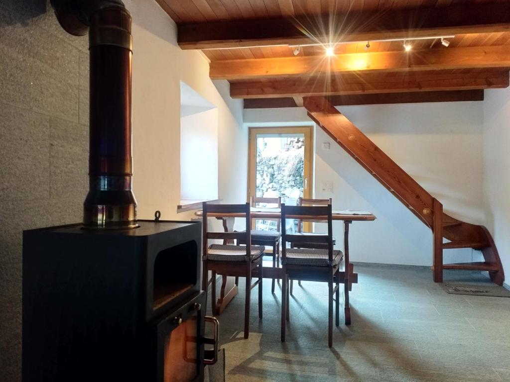 Fotografie z fotogalerie ubytování Rustico "Casa di Sasso" v destinaci Intragna