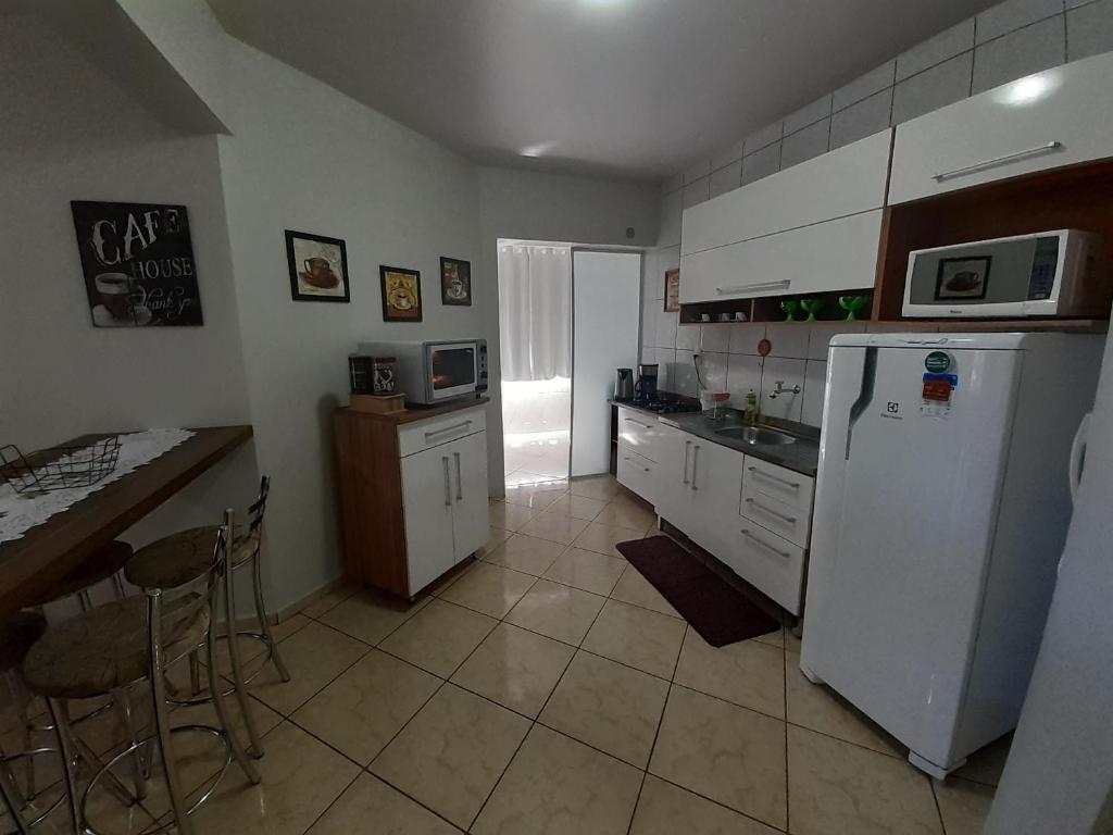  Apartamento Mobiliado com garagem