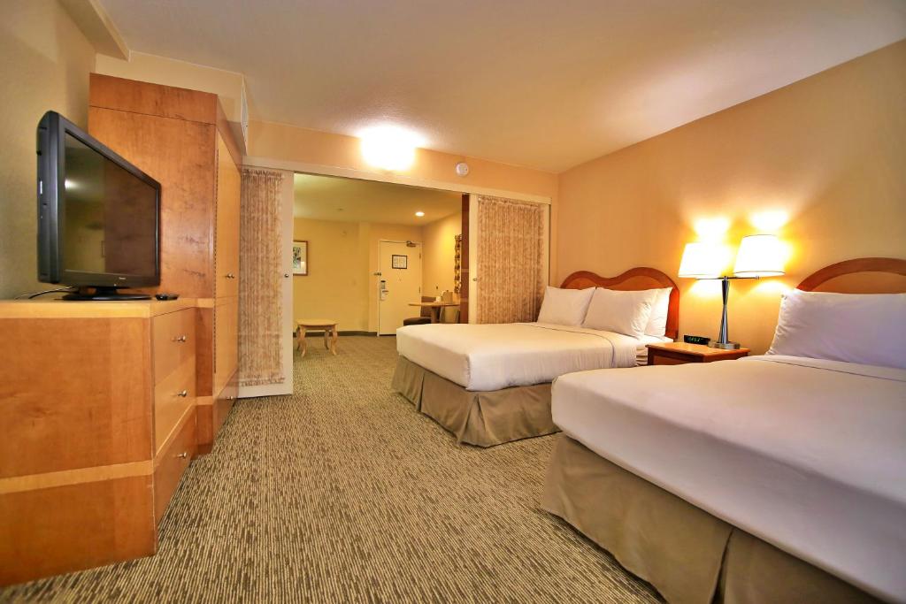 Anaheim Portofino Inn & Suites photo