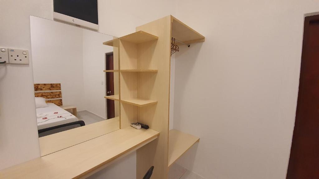 Thoddoo Island Life - 12