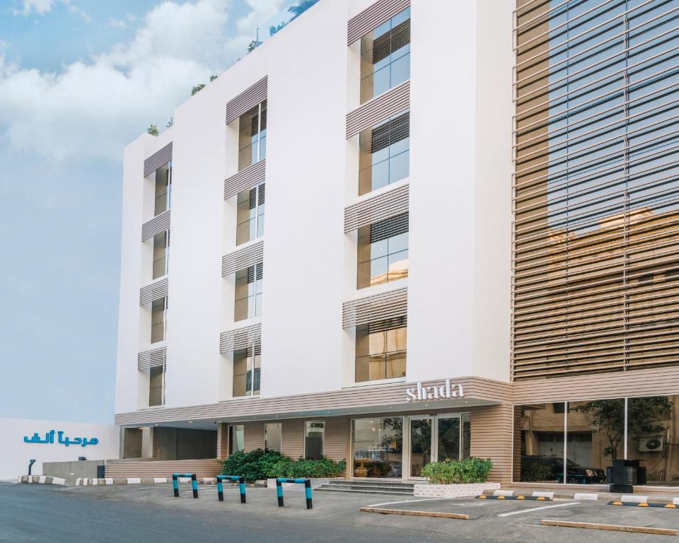 een weergave van de voorkant van een gebouw bij Nuzl Shada Hotel in Jeddah