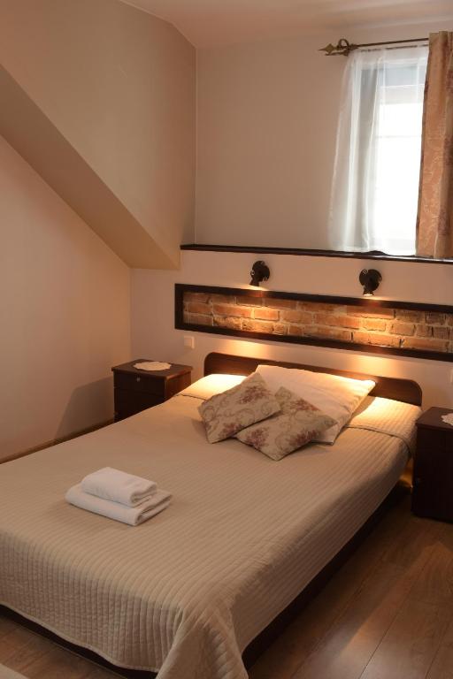 Dworek Zloty Róg Hotel i Restauracja - Resim 8