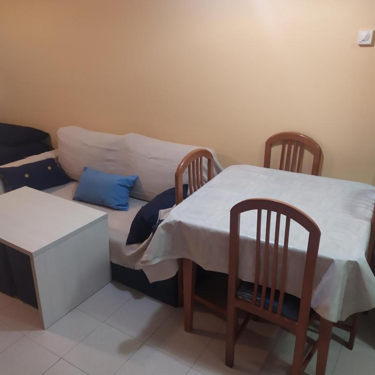 Zona de estar de TU CASA EN MEQUINENZA CON WIFI