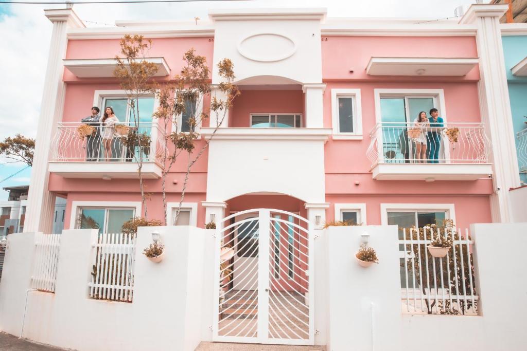 Balkón nebo terasa v ubytování Pinky Promise Villa