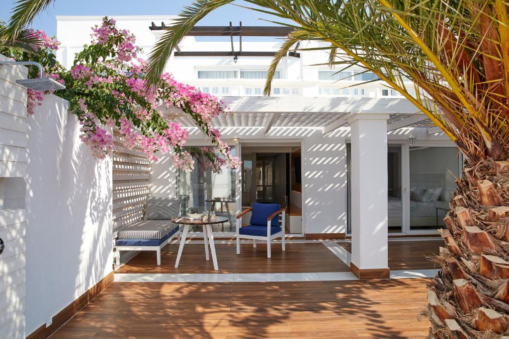 Balkón alebo terasa v ubytovaní Minos Imperial Luxury Beach Resort & Spa Milatos