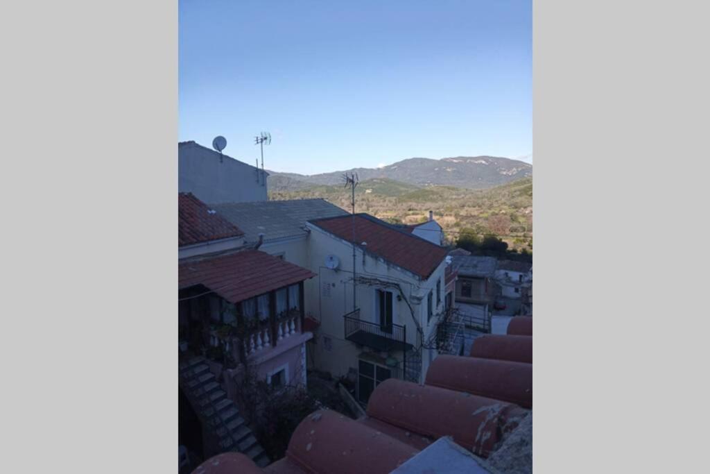 Nespecifikovaný výhled na hory nebo výhled na hory při pohledu z apartmánu