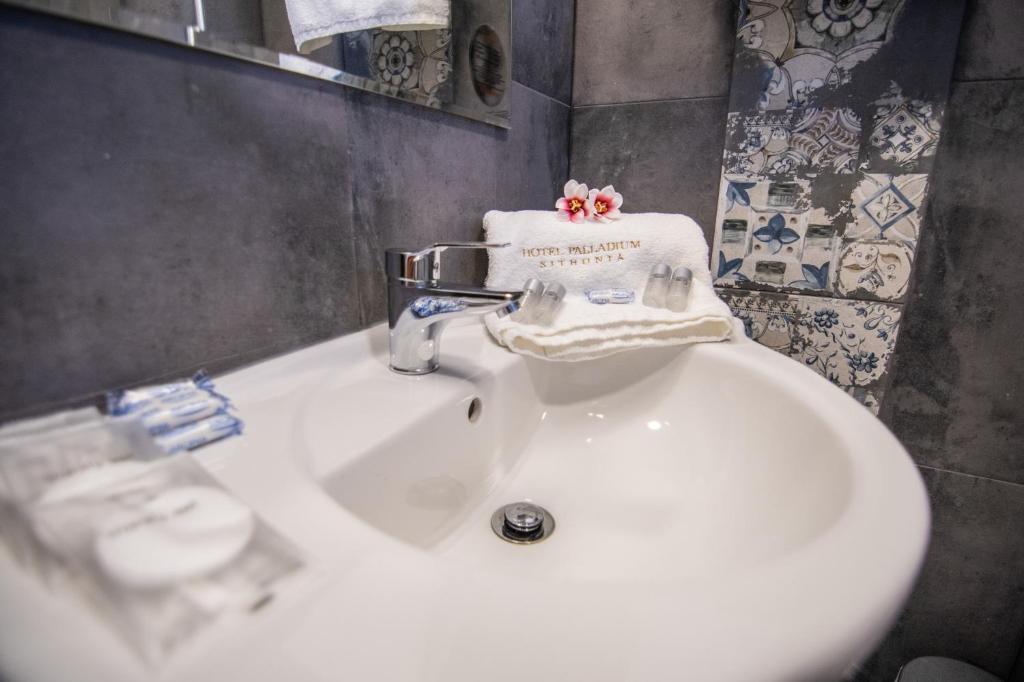 Koupelna v ubytování Hotel Palladium Sithonia