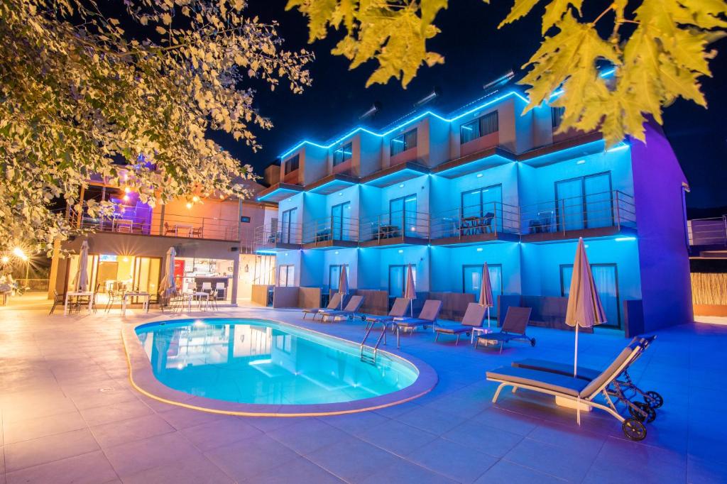 Bazén v ubytování Hotel Palladium Sithonia nebo v jeho okolí