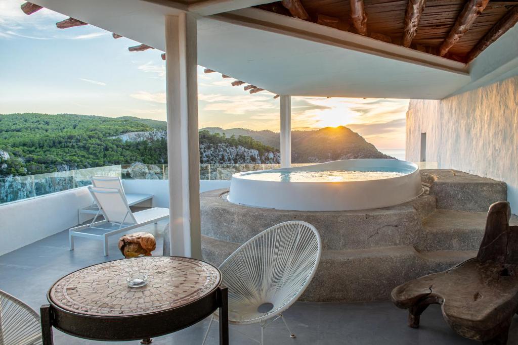 Балкон или терраса в Hacienda Na Xamena, Ibiza