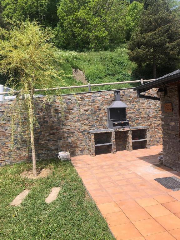 A garden outside Panoramic Xalet la Molina con Vistas Excelentes