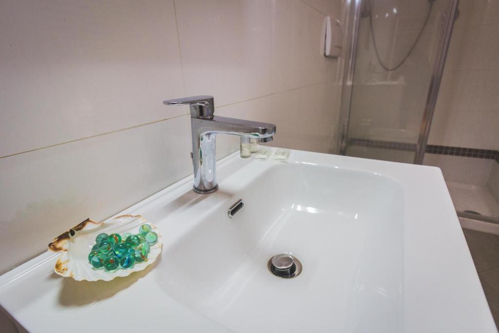 Łazienka w obiekcie GetTheKey S.Felice Suites