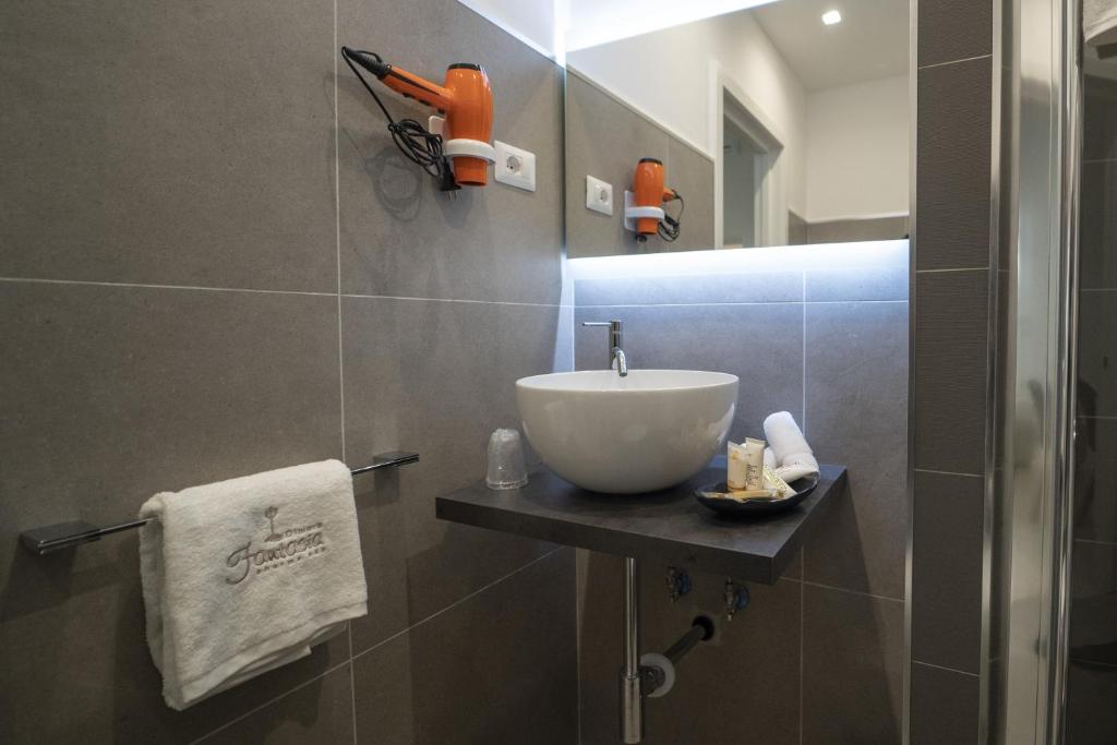 Dimora Fantasia Charme B&B - 10