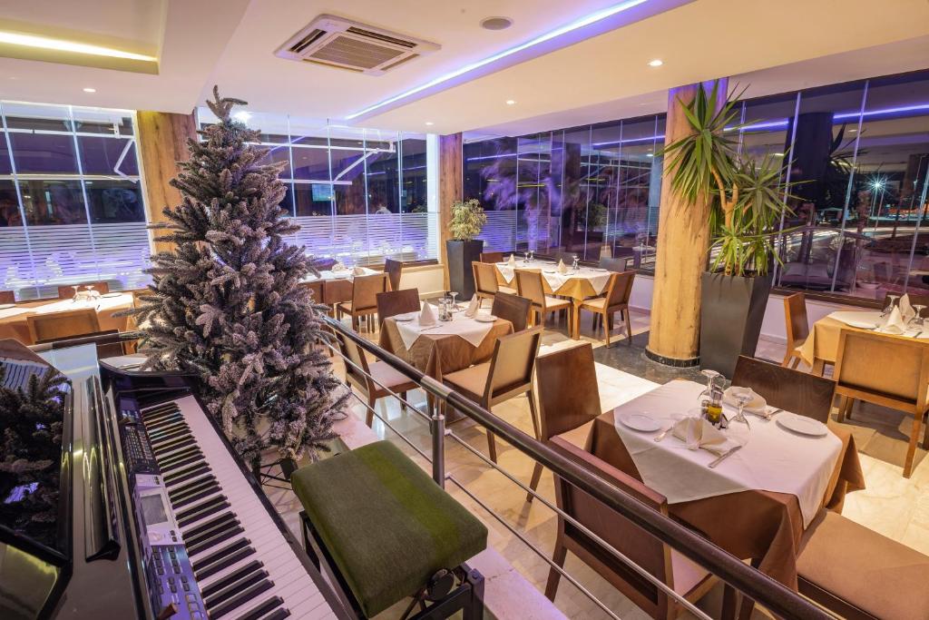 Restaurace v ubytování Hotel Omeya