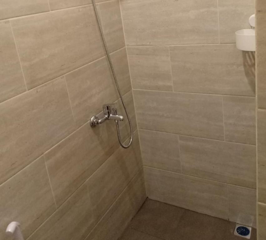 Koupelna v ubytování NYENYAK MRT Lebak Bulus Simatupang