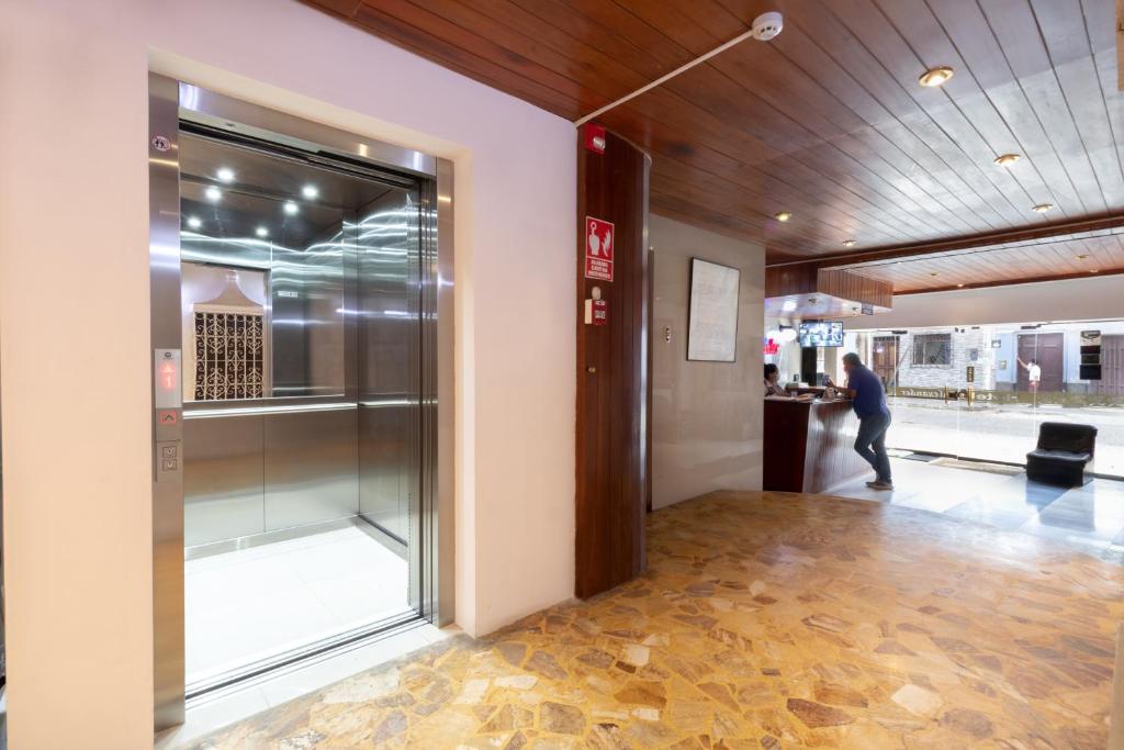 Vstupní hala nebo recepce v ubytování Hotel Alexander