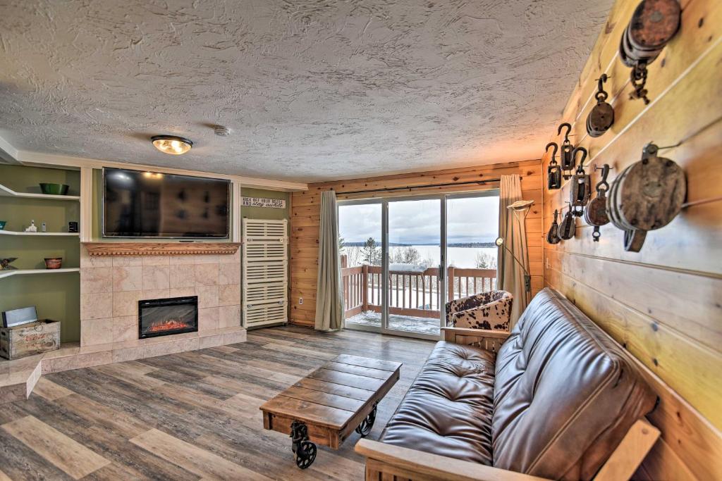 Rockwood Condo with Deck and Views of Mt Kineo!, Rockwood Updated