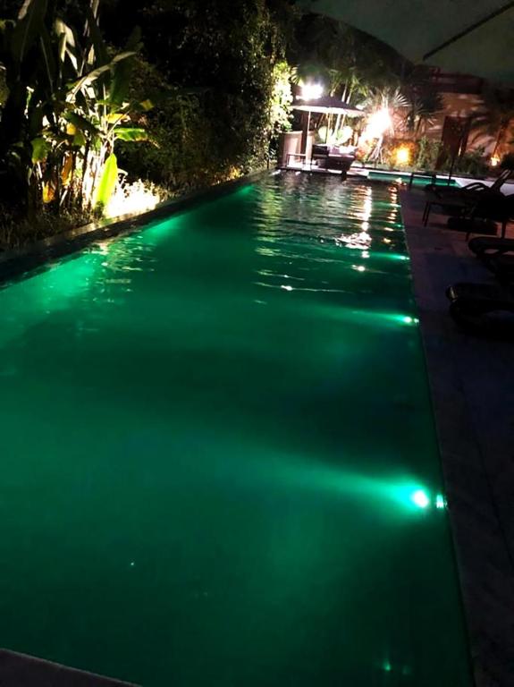  Casa com lazer em condominio fechado em Juquehy SP