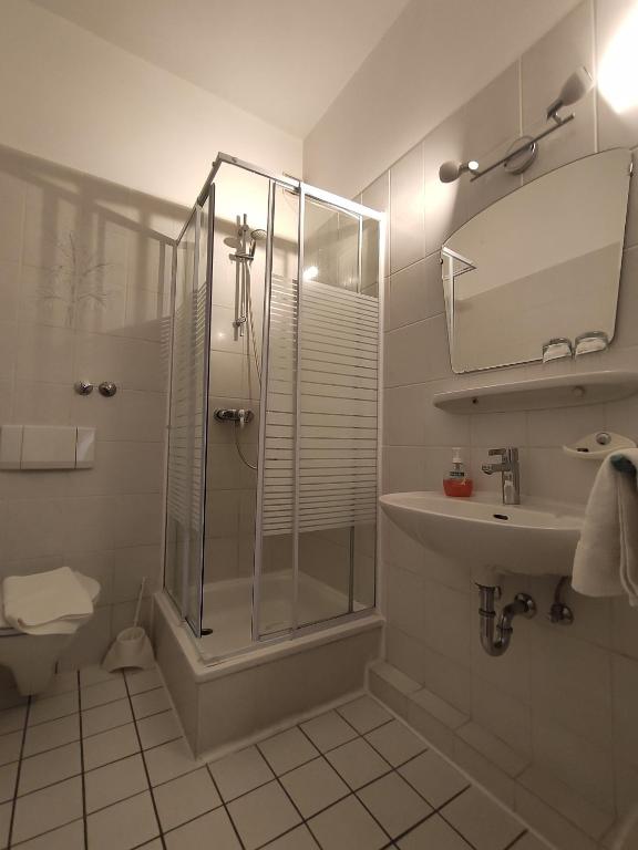 Koupelna v ubytování Condi Hotel