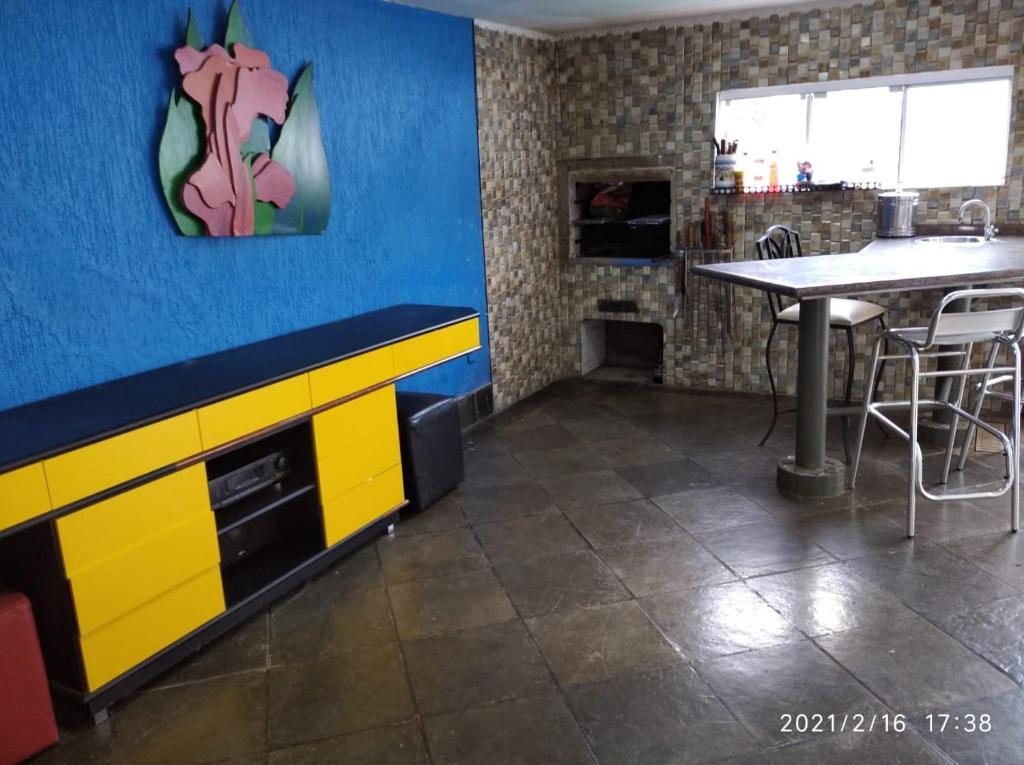  Casa com piscina no centro de Foz
