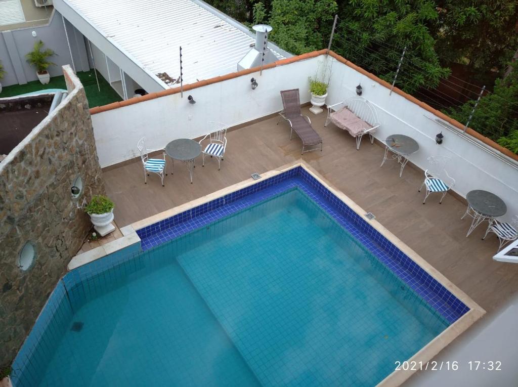  Casa com piscina no centro de Foz