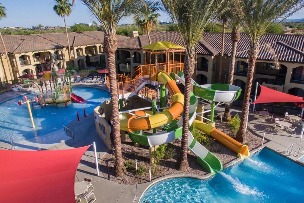 Bazén v ubytování Holiday Inn Club Vacations Scottsdale Resort nebo v jeho okolí