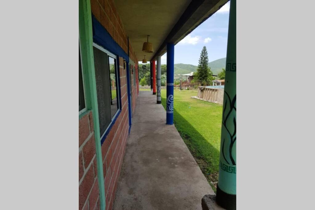 CASA EN TLALTIZAPAN PARA HASTA 30 PERSONAS PARA FINES DE SEMANA Y ENTRE SEMANA